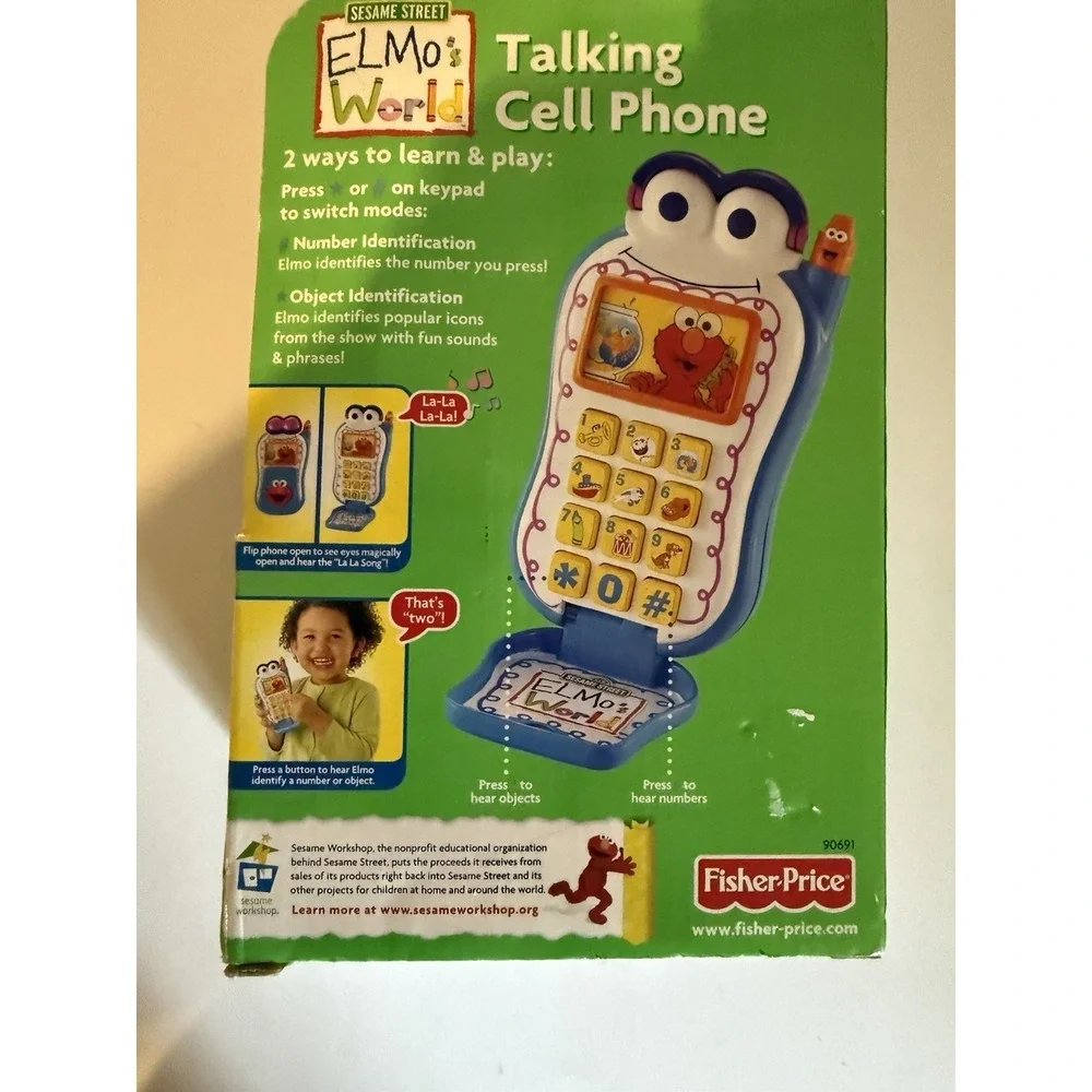 New Vintage 2002 Mattel Sesame Street Elmo's World Talking Flip Cell Phone Toy